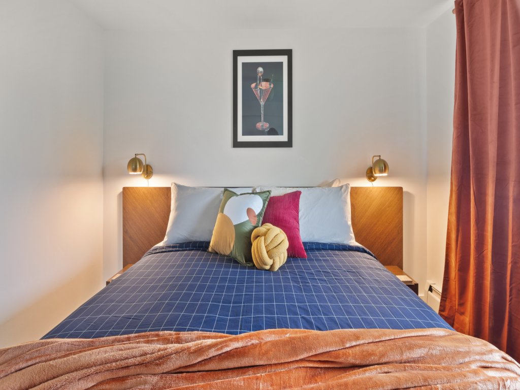 Champ's Landing Vacation Rental in Vermont - RedAwning