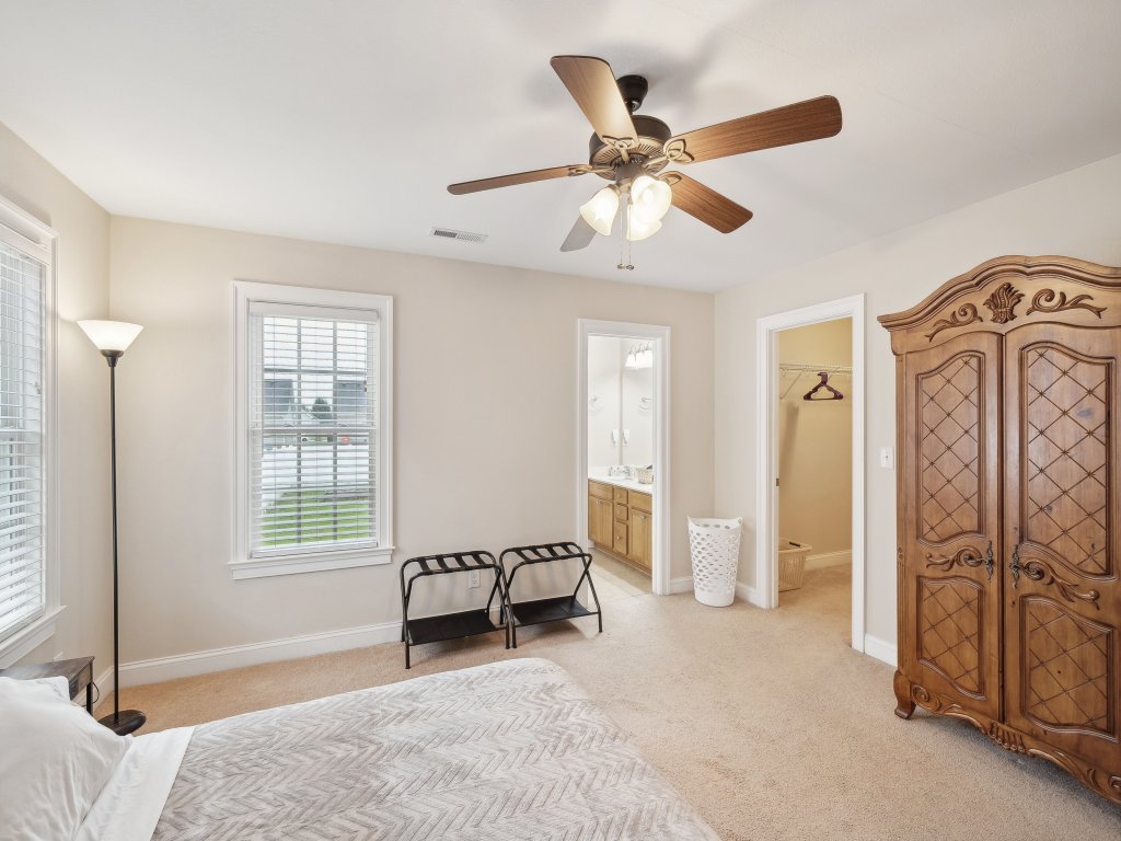 Charming Family Retreat with Spacious Yard Vacation Rental in North Carolina - RedAwning