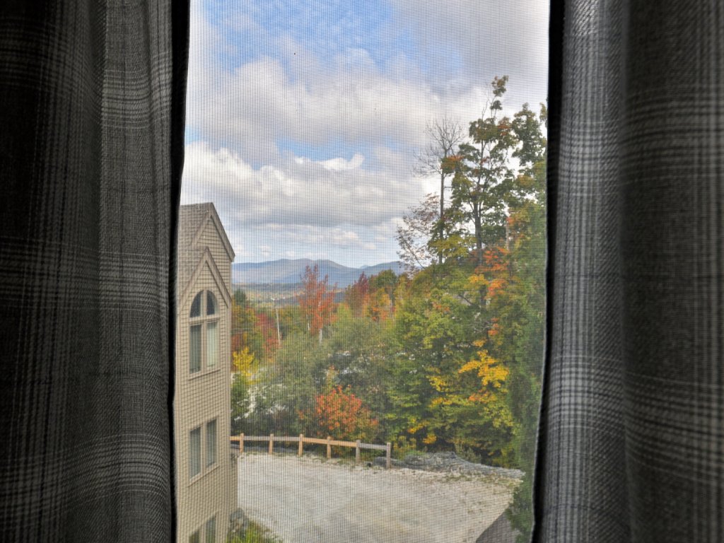Fall Line Condo B2 (Powder to the People) Vacation Rental in Killington - RedAwning
