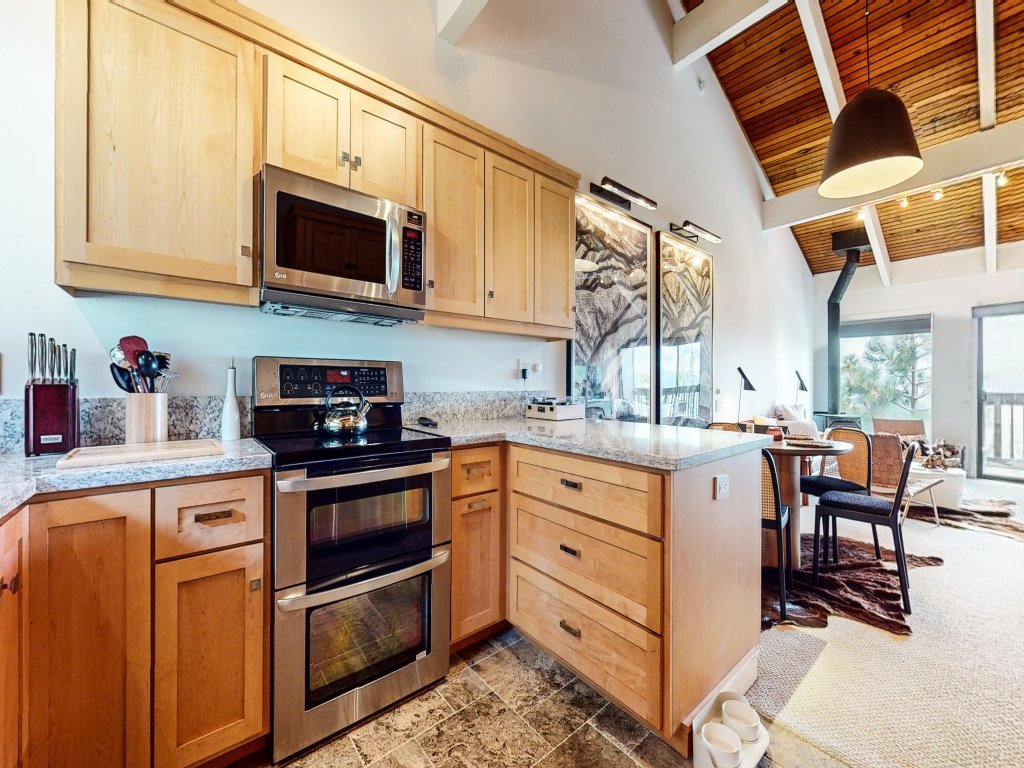 Mammoth Point #117 Vacation Rental in Mammoth Lakes - RedAwning