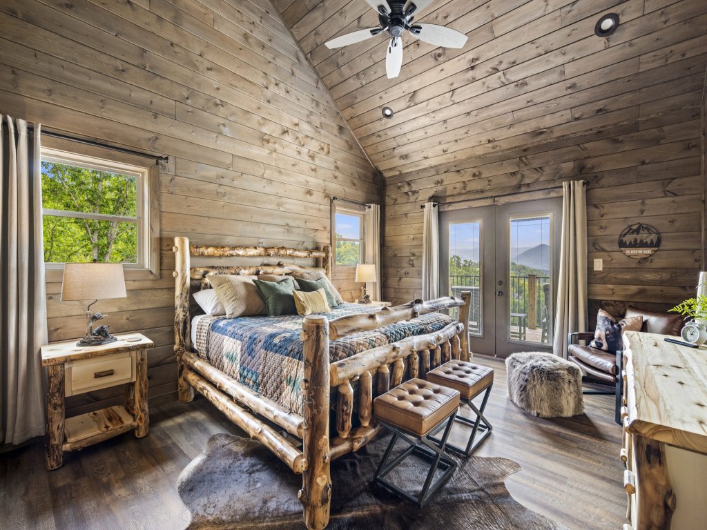 Endless Blue Skies Vacation Rental in Sevierville - RedAwning