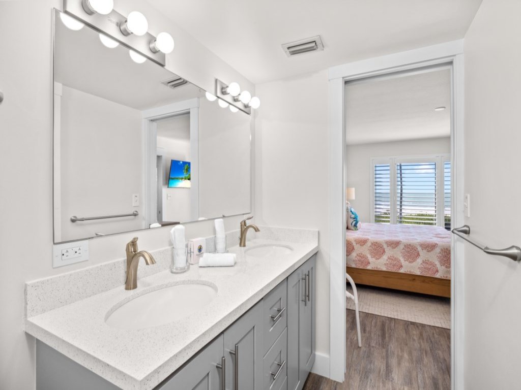 Pelicans Roost 201 Vacation Rental in Sanibel - RedAwning