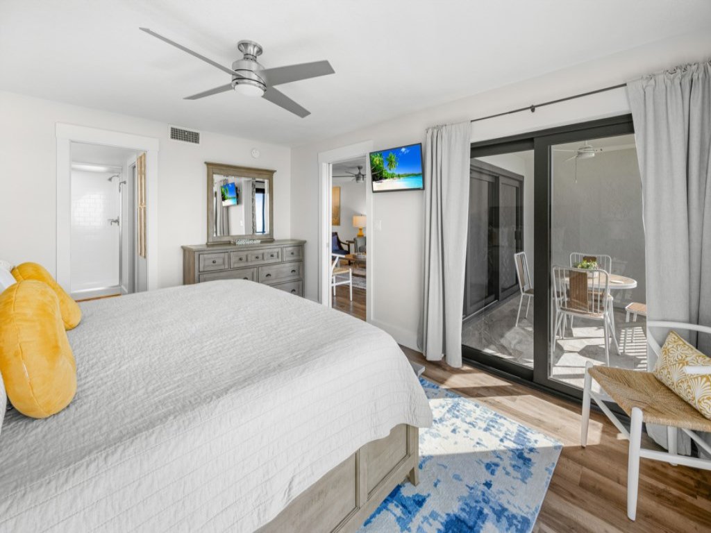 Pelicans Roost 302 Vacation Rental in Sanibel - RedAwning
