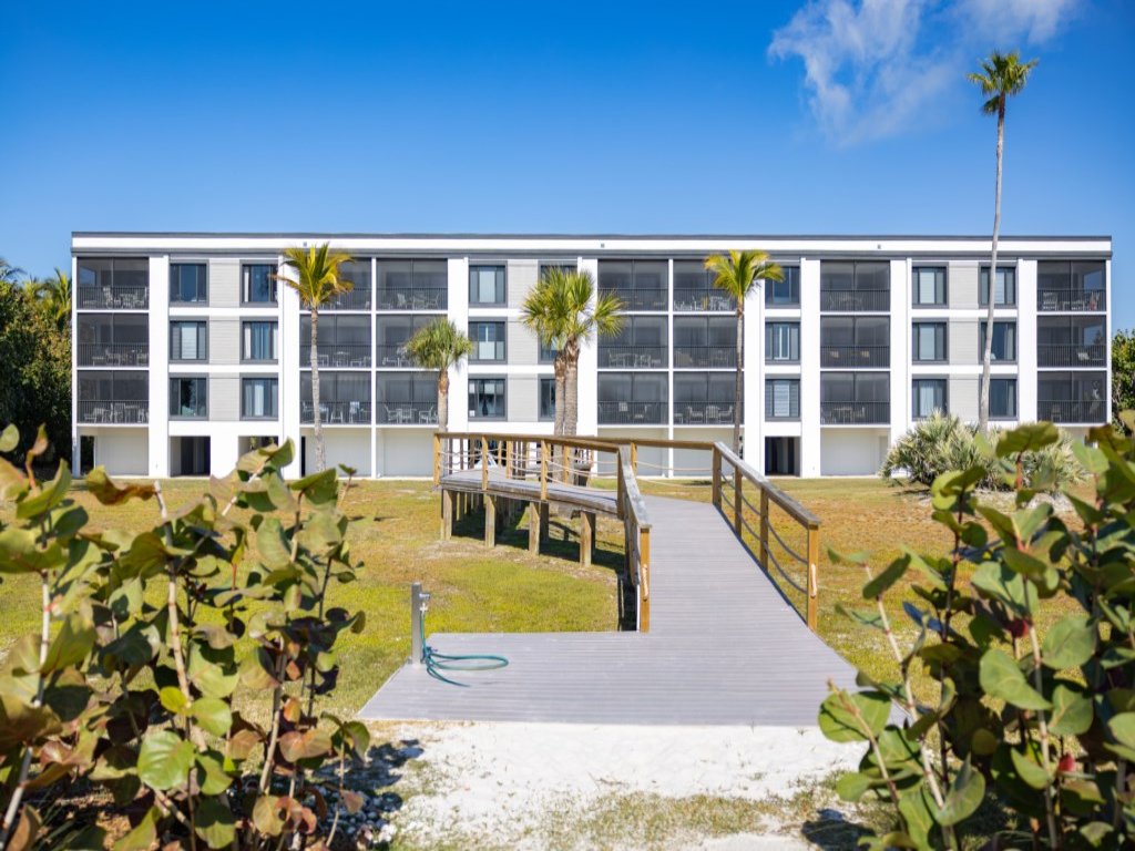 Pelicans Roost 103 Vacation Rental in Sanibel - RedAwning