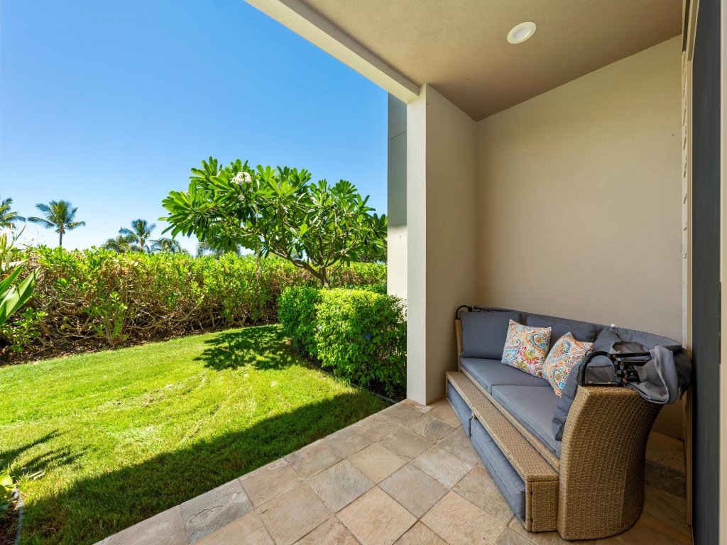 Big Island Villages at Mauna Lani Resort 325 Vacation Rental in Kamuela - RedAwning