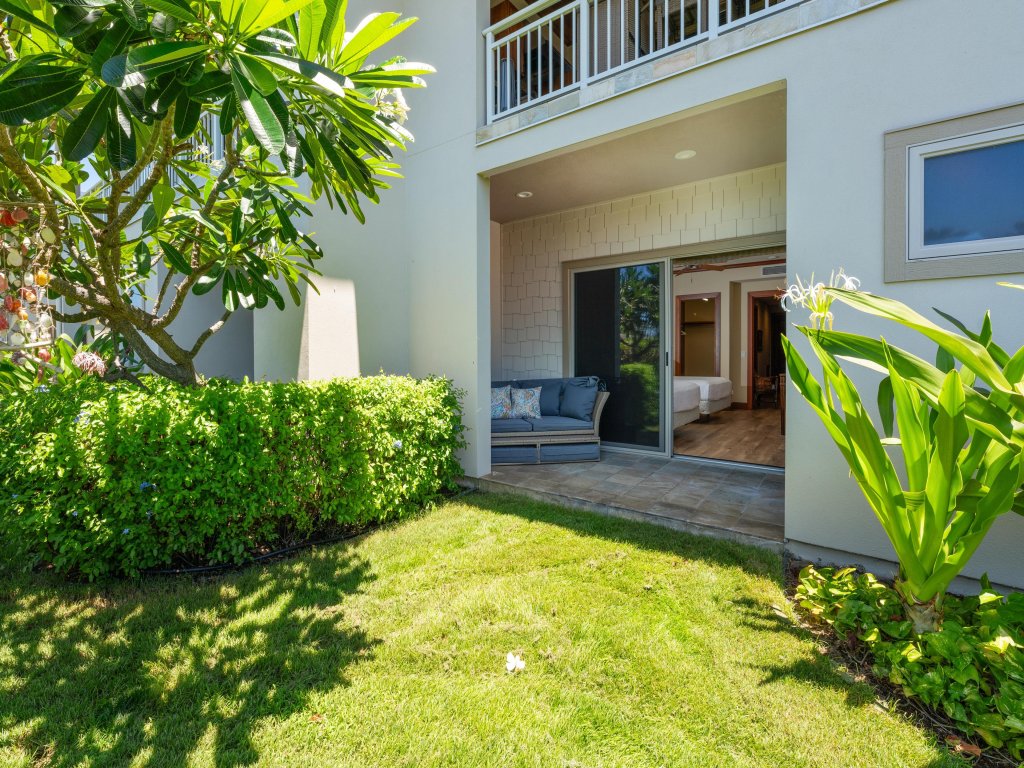 Big Island Villages at Mauna Lani Resort 325 Vacation Rental in Kamuela - RedAwning