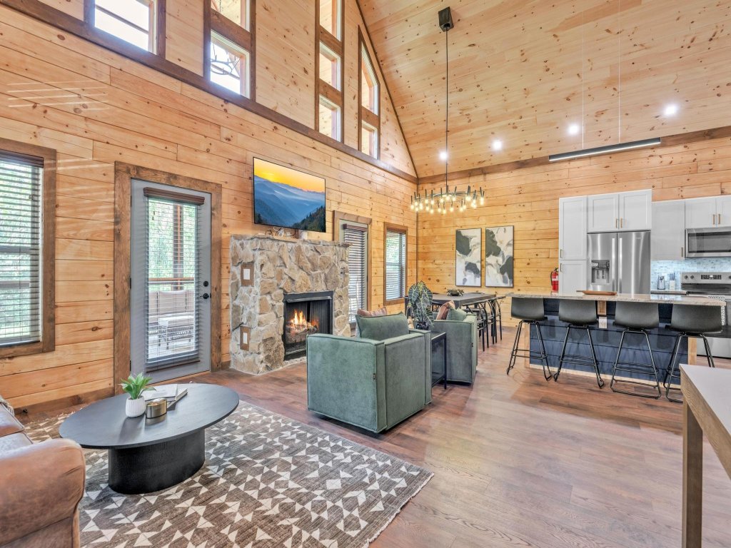 ERN803 - Beary Blue Oasis Vacation Rental in Pigeon Forge - RedAwning