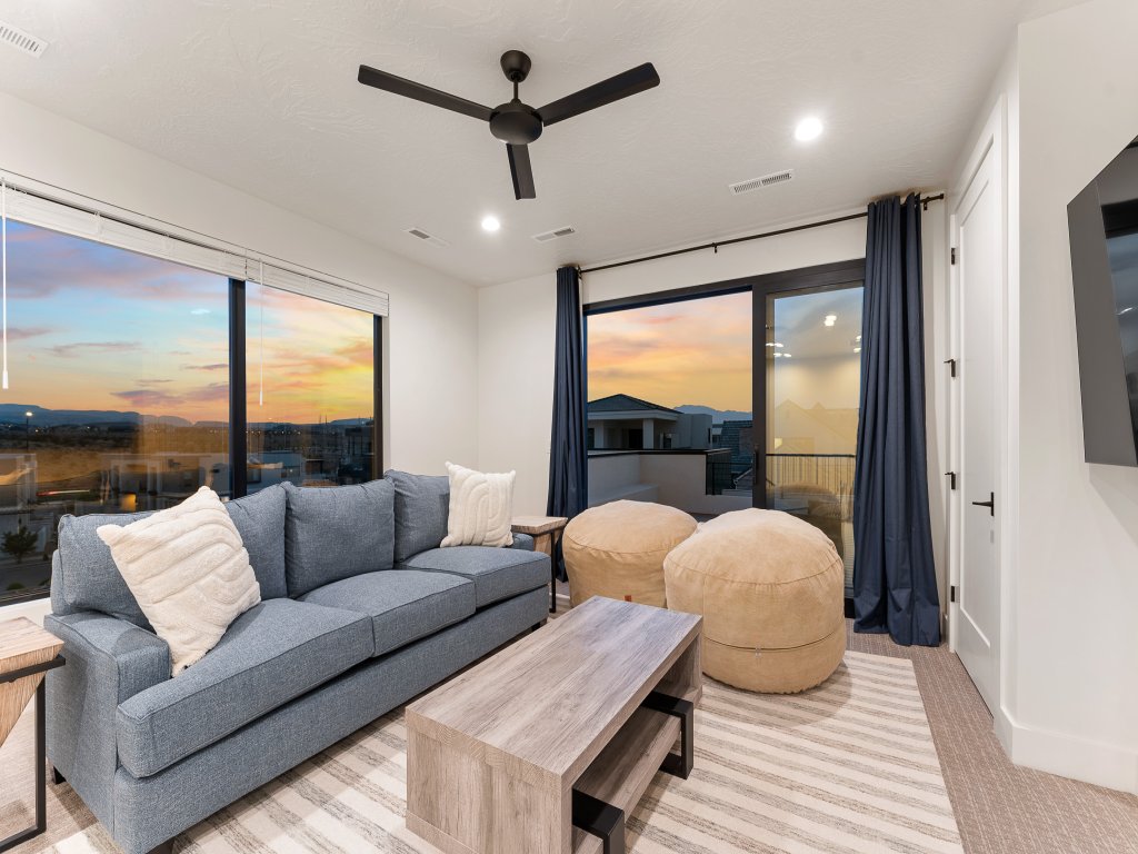 The Dugout Vacation Rental in St. George - RedAwning