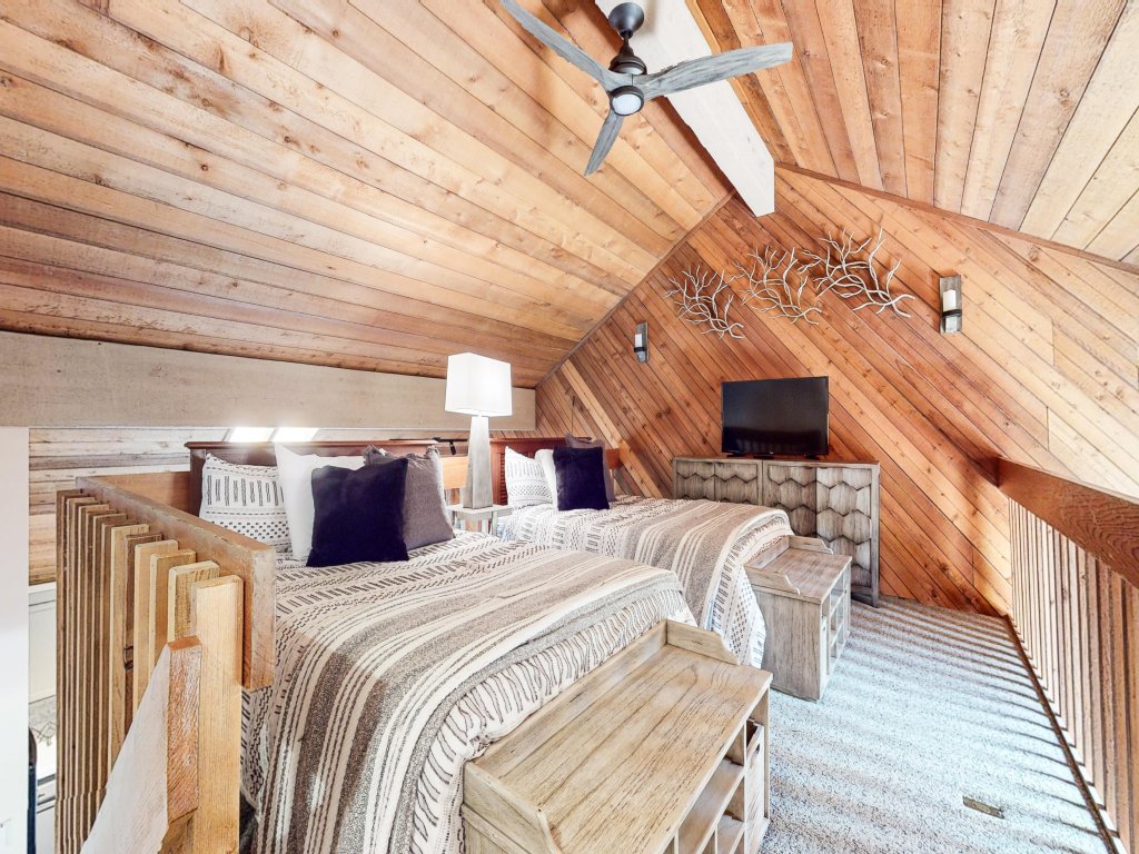 Snowcreek II #220 Vacation Rental in Mammoth Lakes - RedAwning