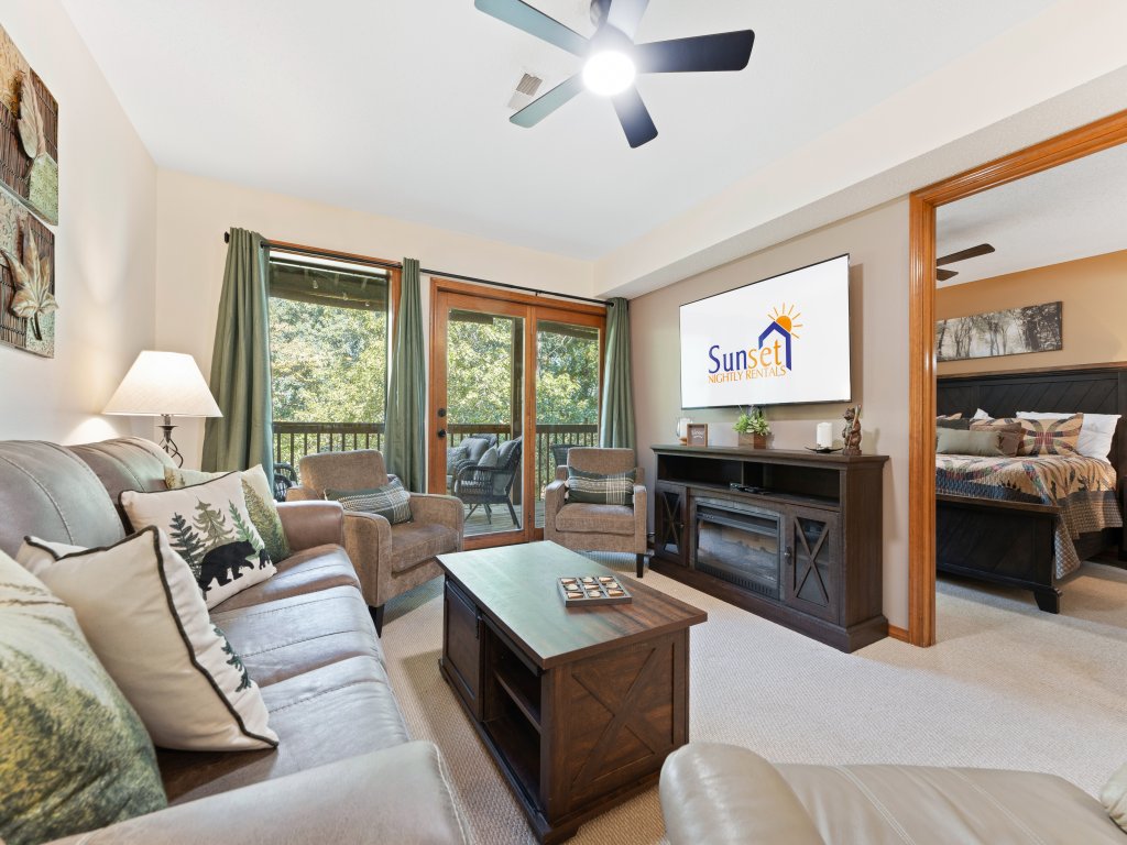 NE16-2 Sleepy Bear Camp Vacation Rental in Branson West - RedAwning