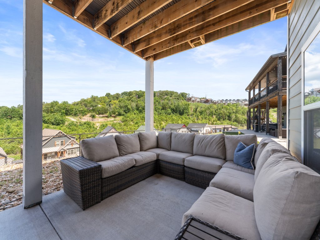 CC115- Lakeside Landing Vacation Rental in Branson - RedAwning