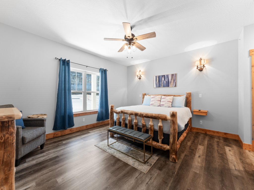 CC115- Lakeside Landing Vacation Rental in Branson - RedAwning