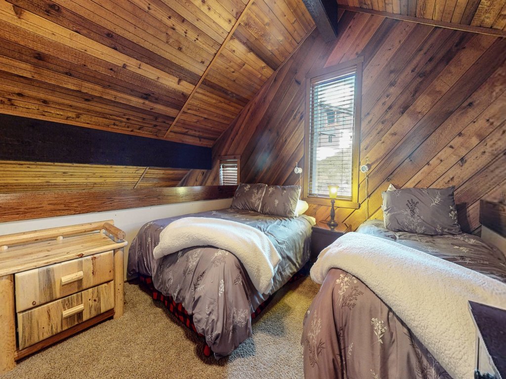 Snowcreek I #47 Vacation Rental in Mammoth Lakes - RedAwning