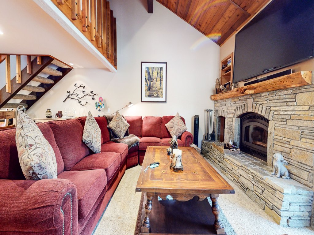 Snowcreek I #47 Vacation Rental in Mammoth Lakes - RedAwning
