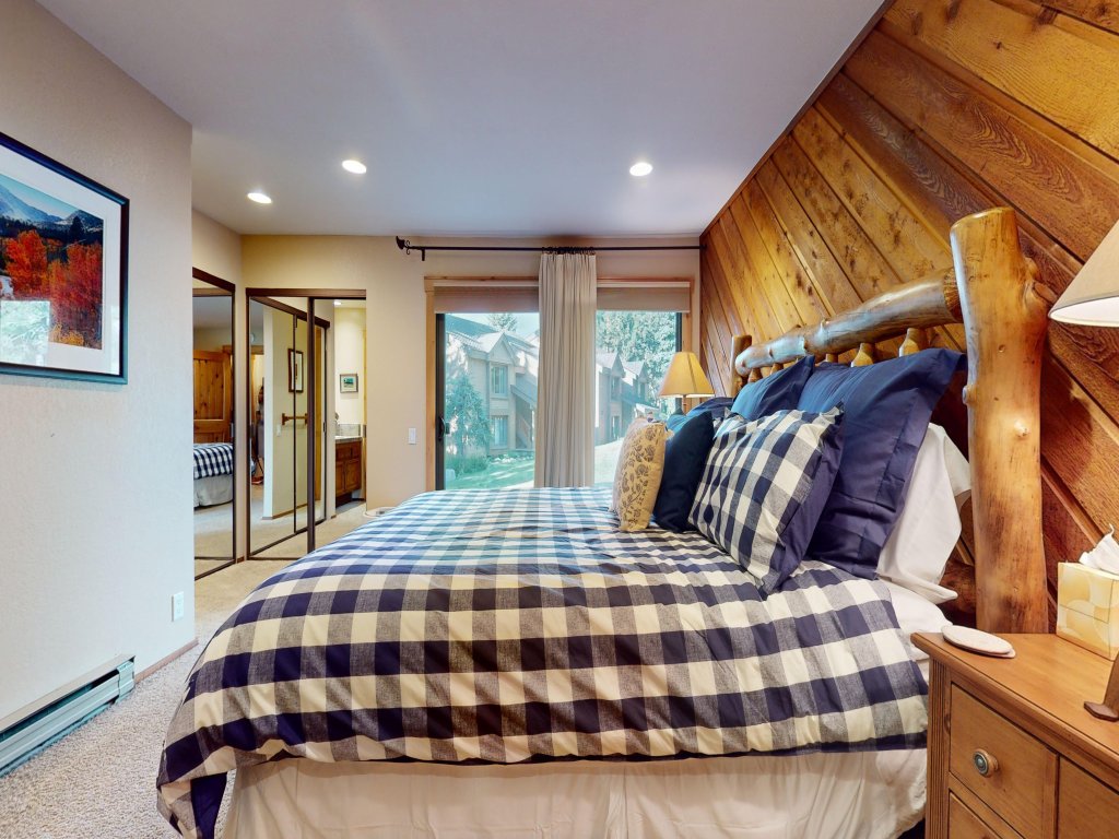 Snowcreek I #47 Vacation Rental in Mammoth Lakes - RedAwning