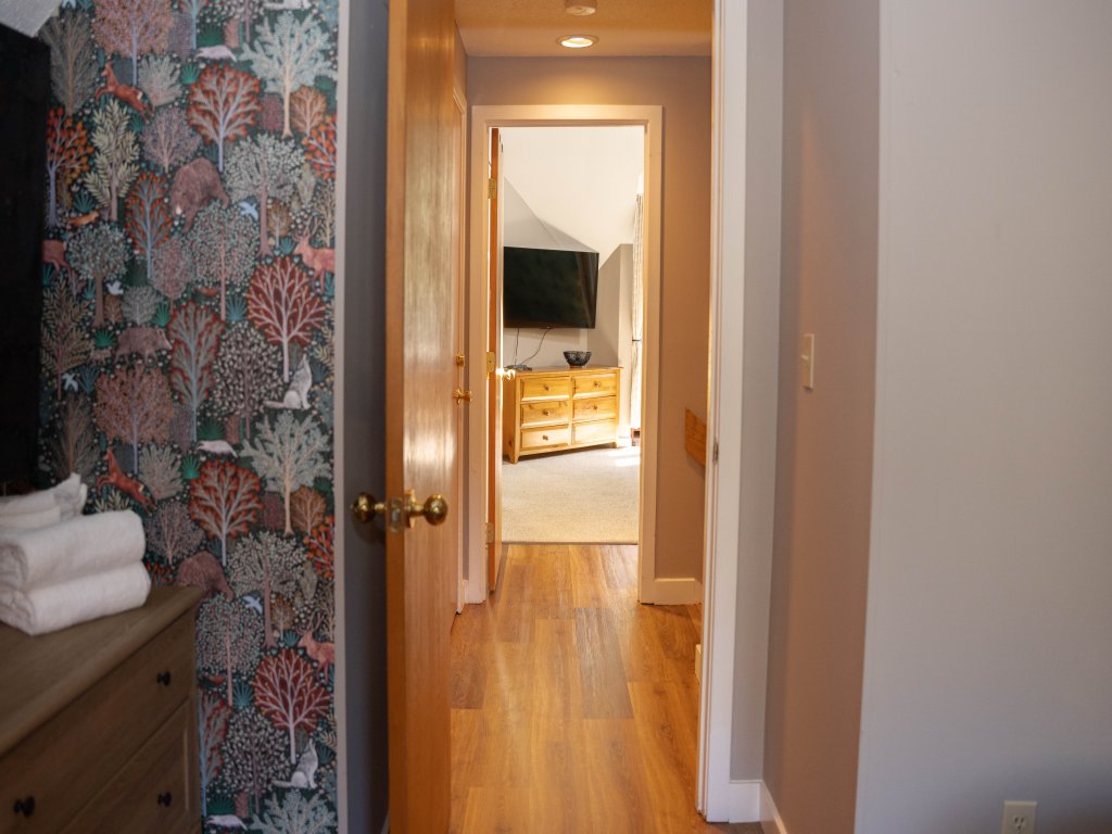 Fall Line Condo D4 (Snow Tire Manor) Vacation Rental in Killington - RedAwning