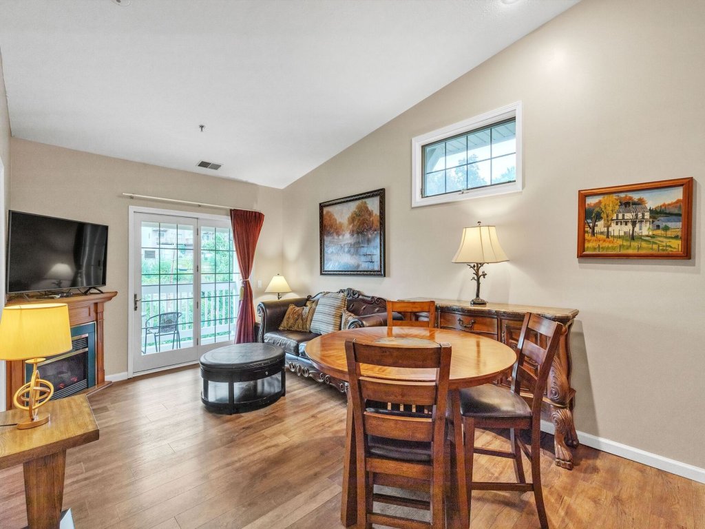 3rd Floor Front Side Corner Penthouse Suite - 304 Vacation Rental in Indiana - RedAwning