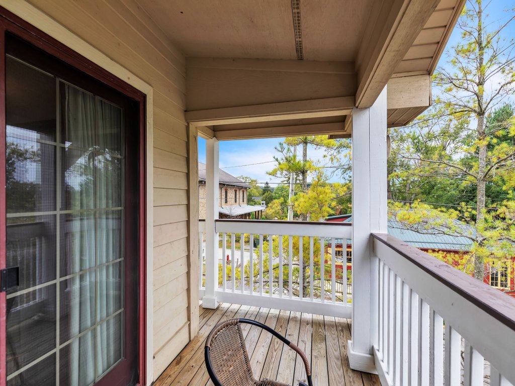 3rd Floor Front Side Corner Penthouse Suite - 301 Vacation Rental in Indiana - RedAwning