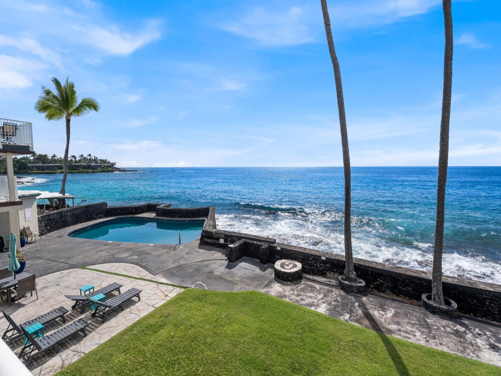 Kona Magic Sands#208 Vacation Rental in Kailua Kona - RedAwning