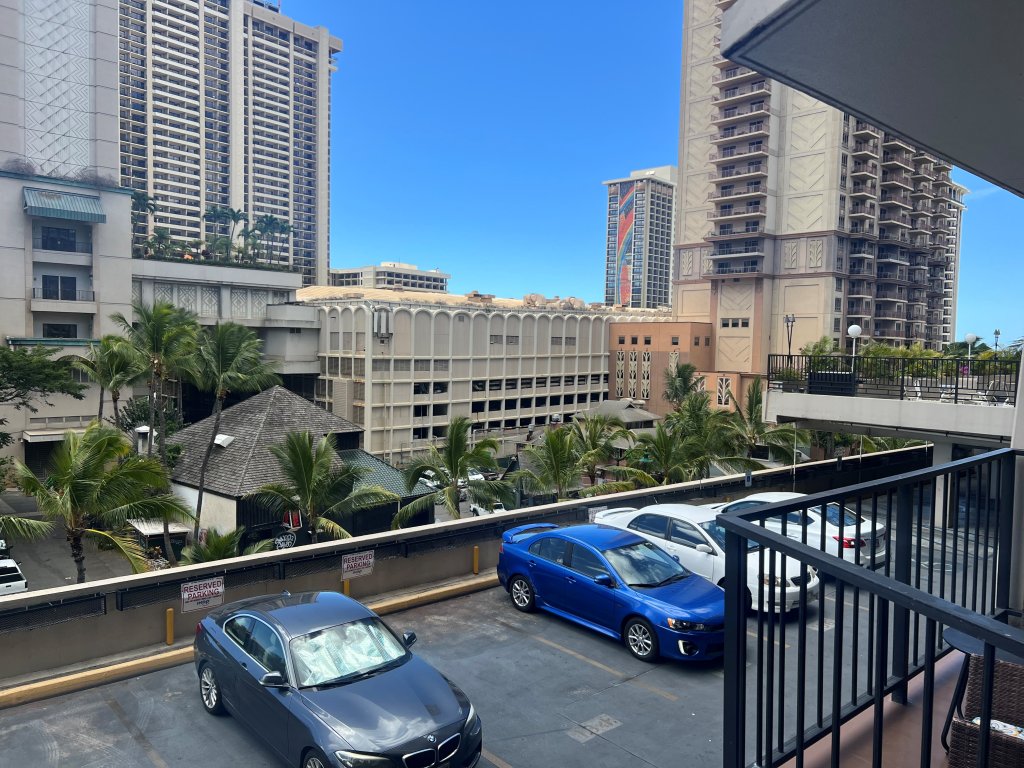 Aqua Palms Paradise Studio Vacation Rental in Honolulu - RedAwning
