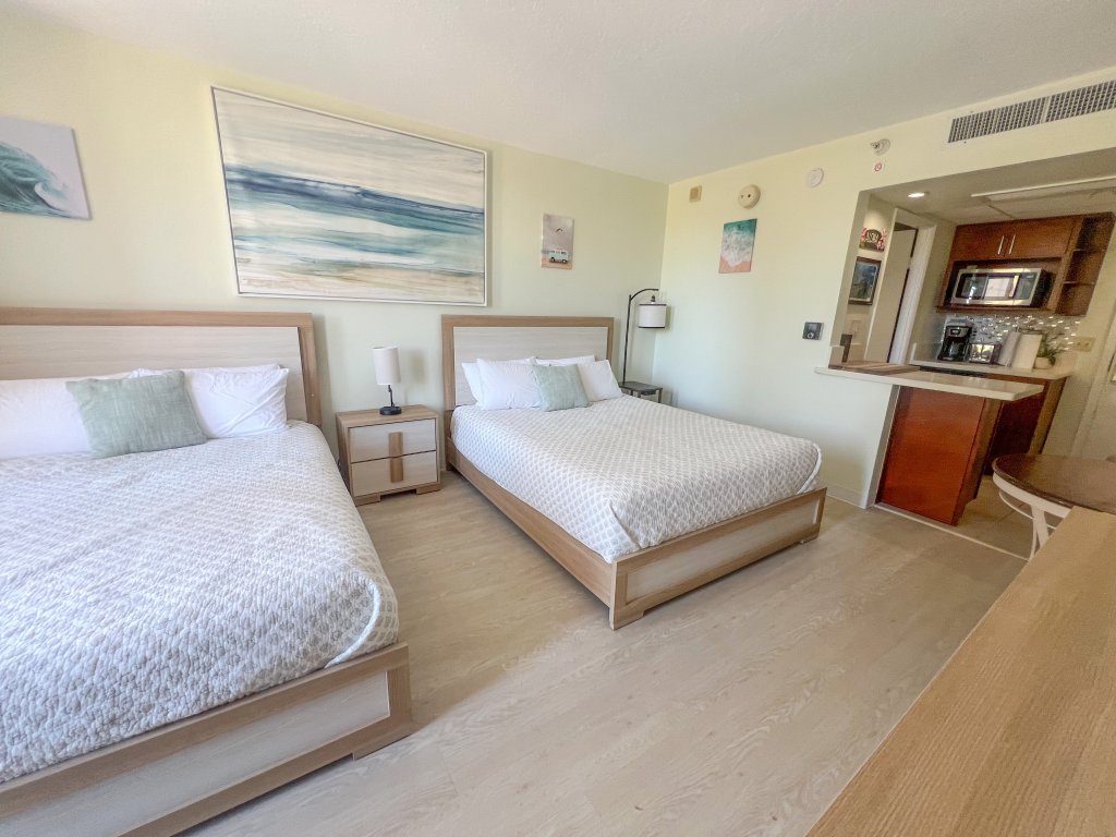 Aqua Palms Paradise Studio Vacation Rental in Honolulu - RedAwning
