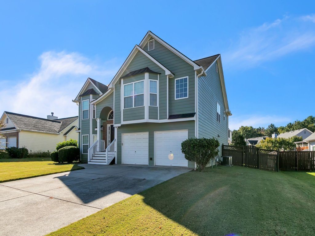 Modern 6BR Haven w/ Playroom, Gym & Deck! Vacation Rental in Georgia - RedAwning