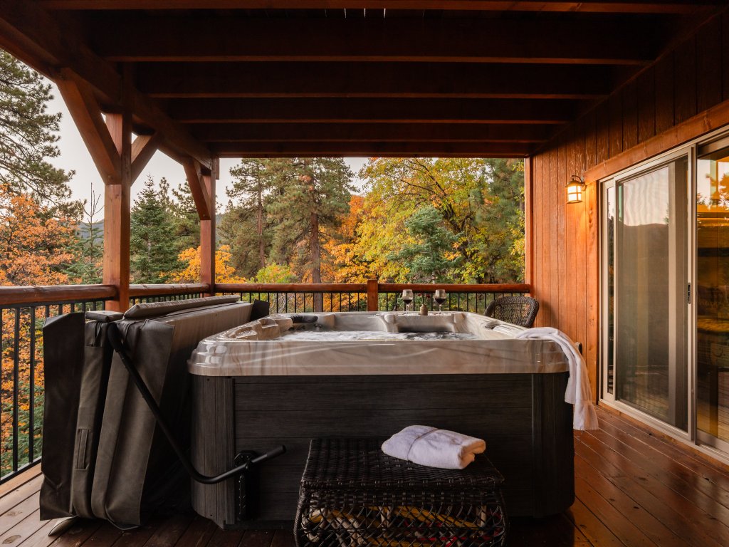 59 - Eagles Peak Lodge Vacation Rental in Big Bear Lake - RedAwning
