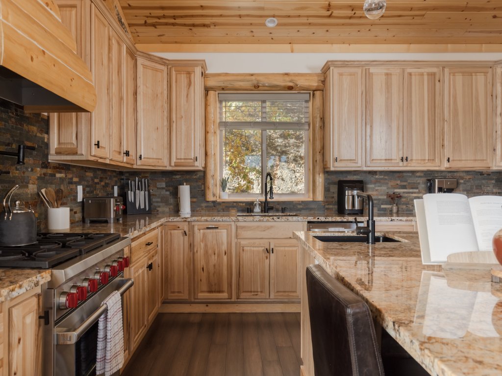 59 - Eagles Peak Lodge Vacation Rental in Big Bear Lake - RedAwning