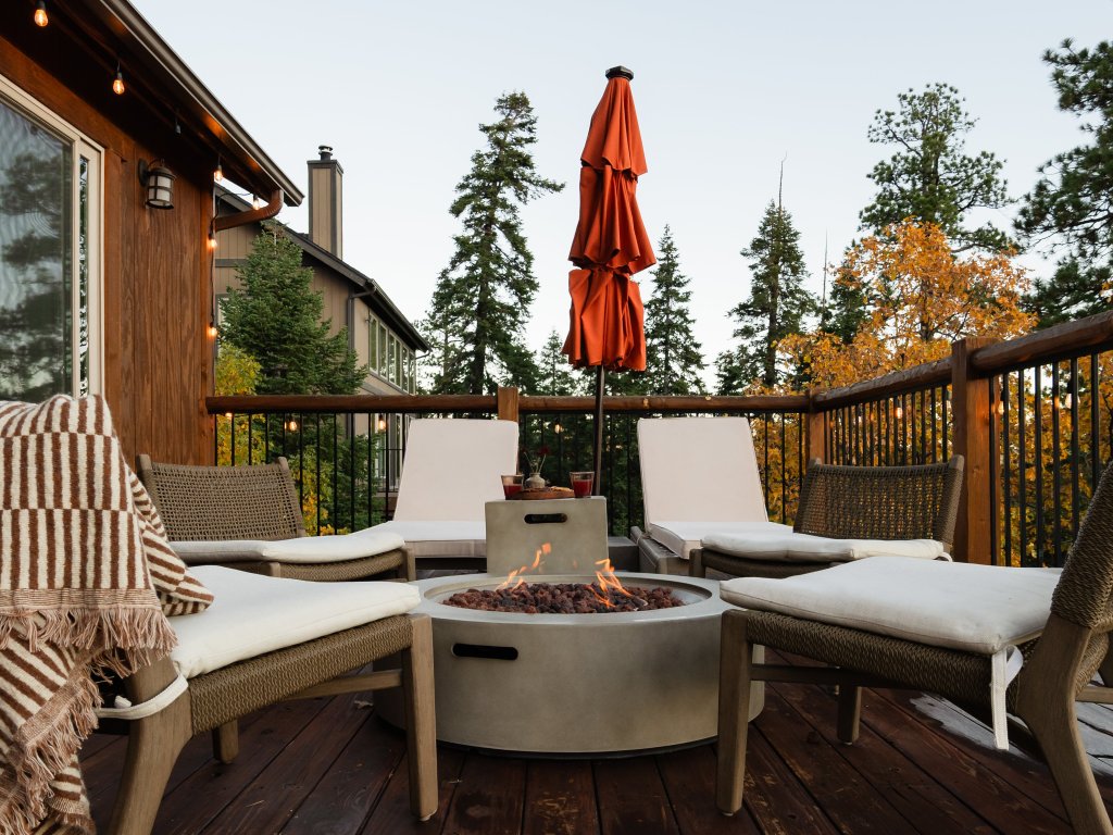 59 - Eagles Peak Lodge Vacation Rental in Big Bear Lake - RedAwning