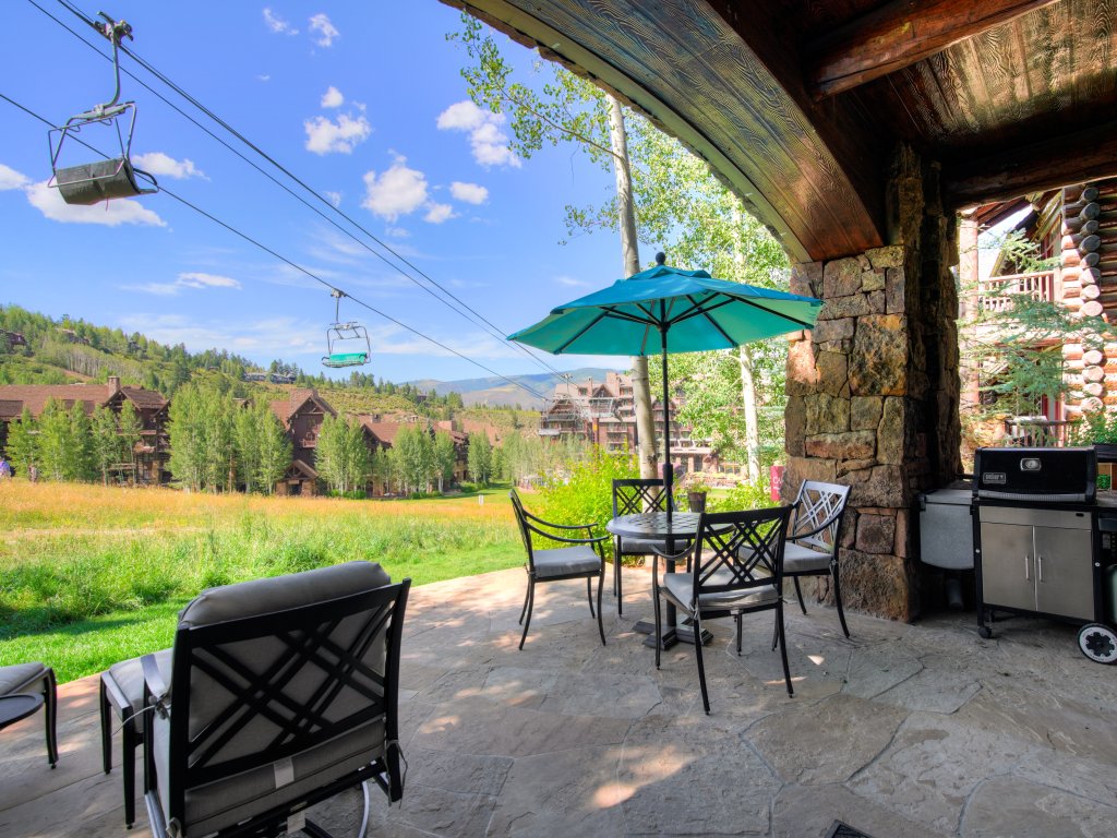 Remodeled 3BR Condo in Bachelor Gulch - Ski in/out Vacation Rental in Avon - RedAwning