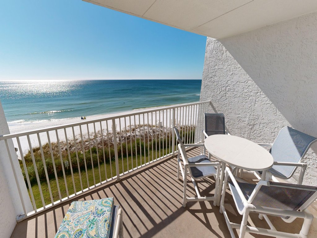 Beach House 304B Vacation Rental in Miramar Beach - RedAwning