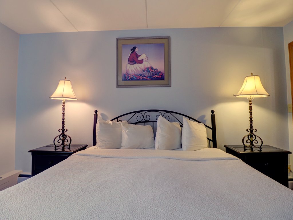 MP504 1BR 2BA Mountain Plaza Vacation Rental in Copper Mountain - RedAwning