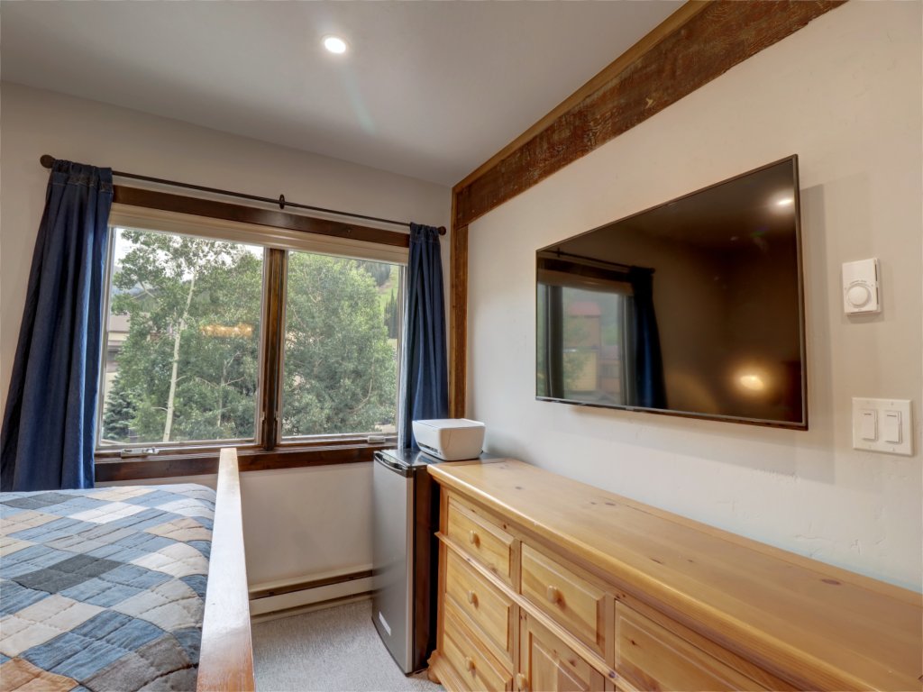 AN303 Anaconda Vacation Rental in Copper Mountain - RedAwning