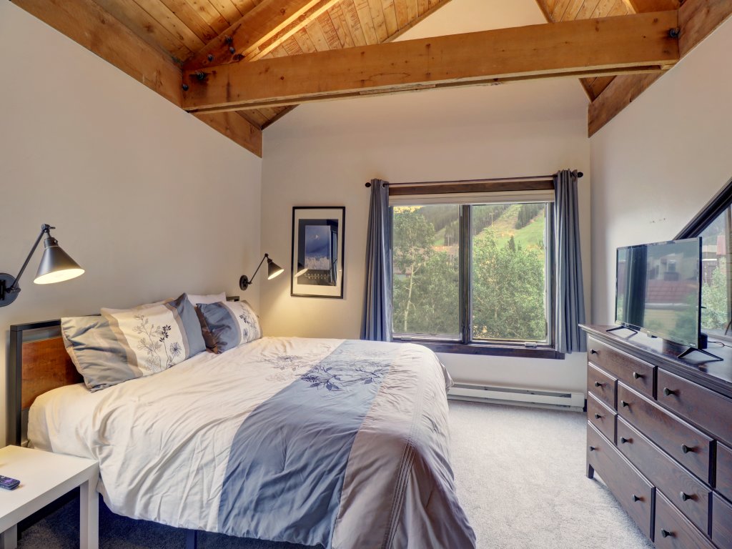 AN303 Anaconda Vacation Rental in Copper Mountain - RedAwning