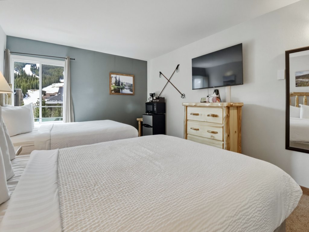 BE306 Bridge End 2Br 2Ba Vacation Rental in Copper Mountain - RedAwning