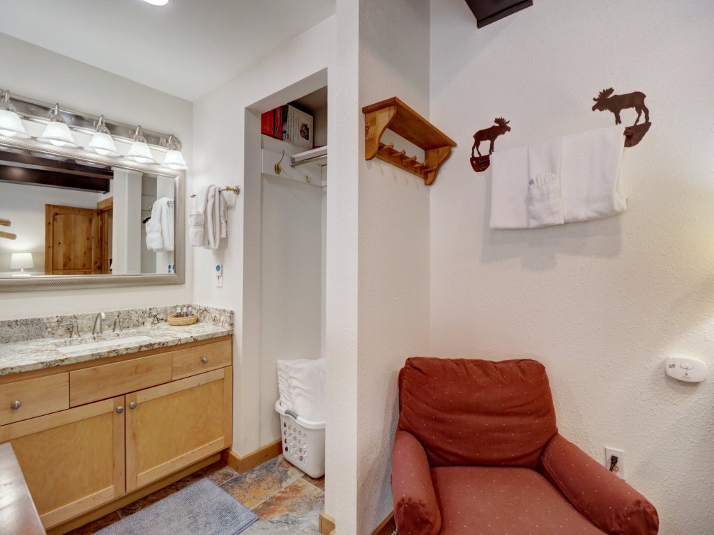 PG G-6 Peregrine 2Br 2Ba Vacation Rental in Copper Mountain - RedAwning