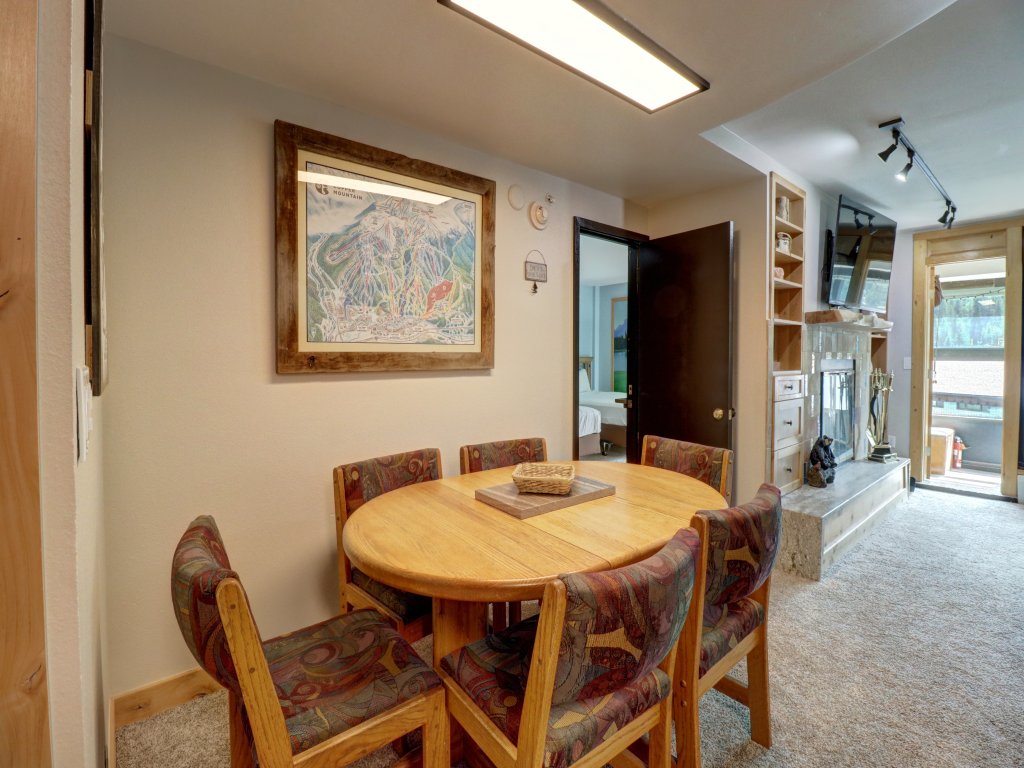 MP615 Mountain Plaza Center Village Condo 2BR 3BA Hot Tub Vacation Rental in Copper Mountain - RedAwning