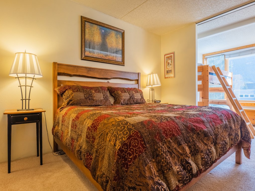 SH301 Summit House Vacation Rental in Copper Mountain - RedAwning