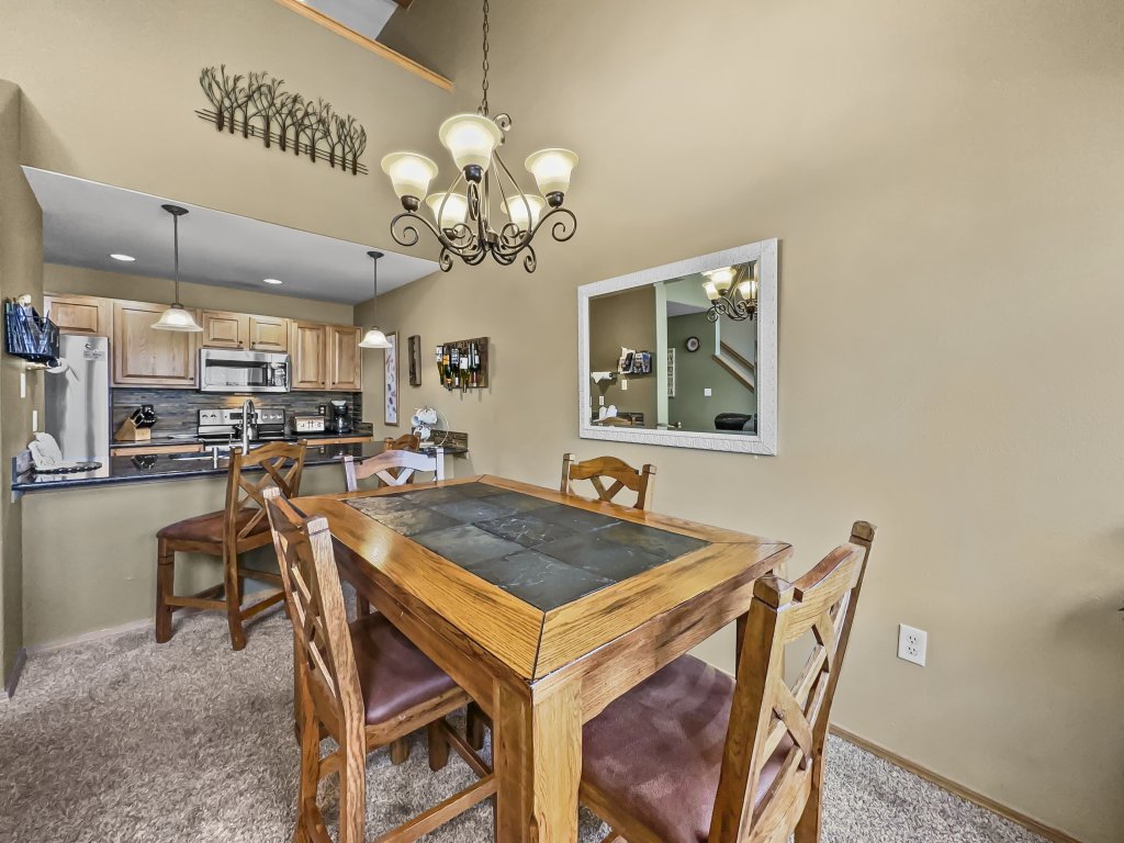 B6 Tarn Landing 1Br 3Ba Vacation Rental in Colorado - RedAwning