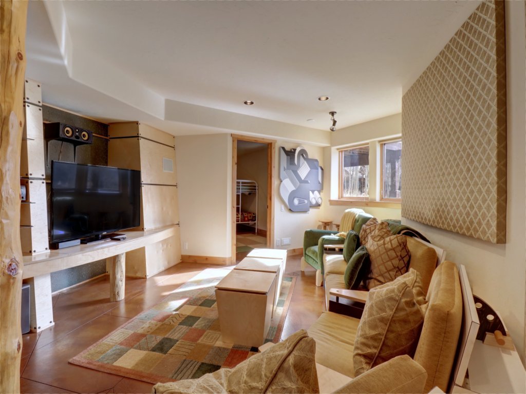 11 Stormwatch Circle 4Br 3.5Ba Vacation Rental in Silverthorne - RedAwning