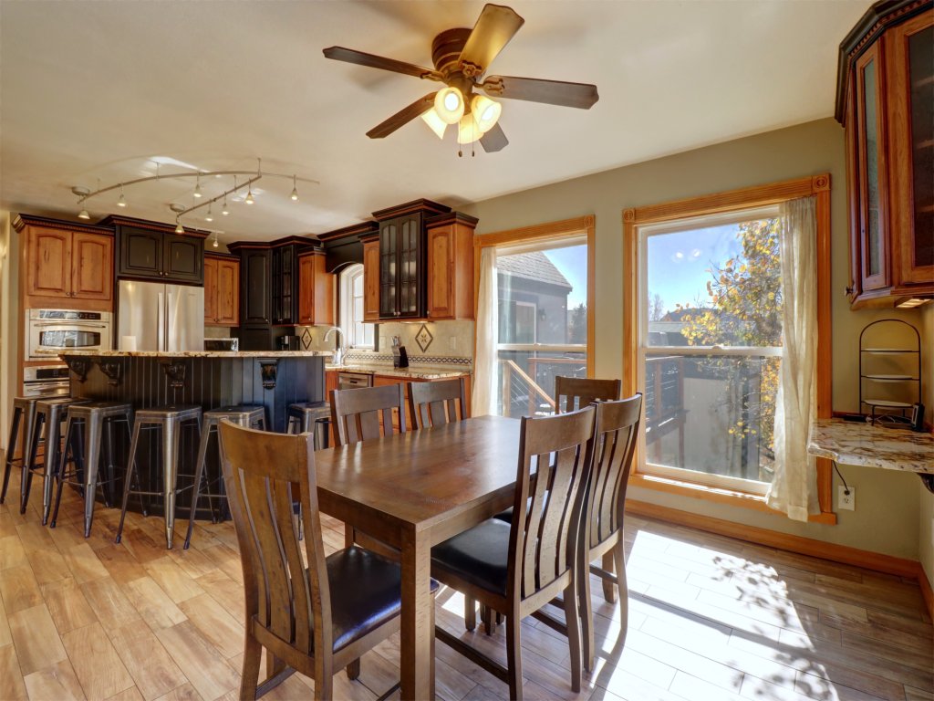 334 Willow Lake Ct. 4Br w/loft 3Ba Vacation Rental in Silverthorne - RedAwning