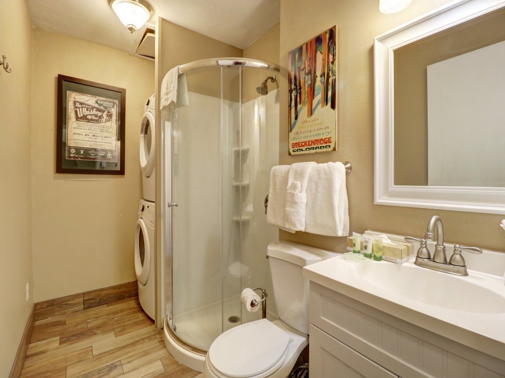 334 Willow Lake Ct. 4Br w/loft 3Ba Vacation Rental in Silverthorne - RedAwning