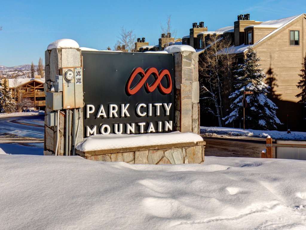 Park City Ski In Ski Out Studio 165 Pool Gym Vacation Rental in Park City - RedAwning