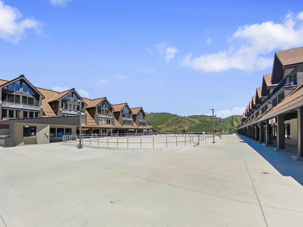 Park City Ski In Ski Out Studio 165 Pool Gym Vacation Rental in Park City - RedAwning