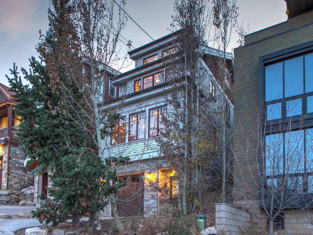 Woodside Gem 521 Where Ski Trips Become Traditions Vacation Rental in Park City - RedAwning