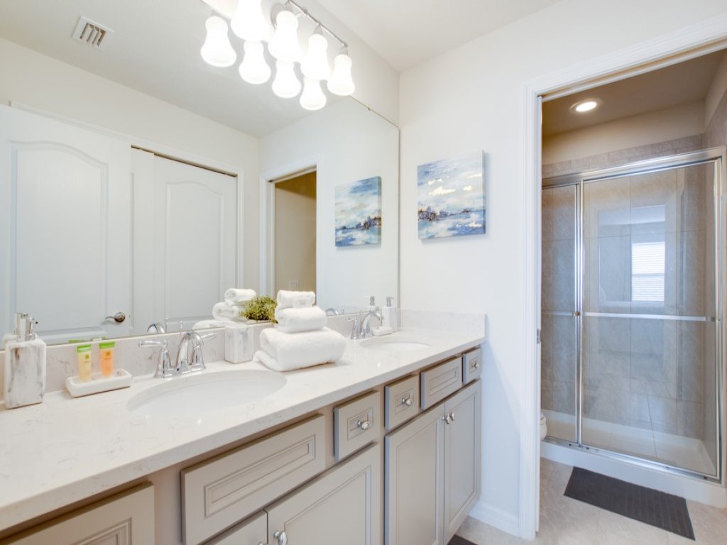 Beautiful 5 Bed Pool Home At Resort- No Resort Fee Vacation Rental in Kissimmee - RedAwning