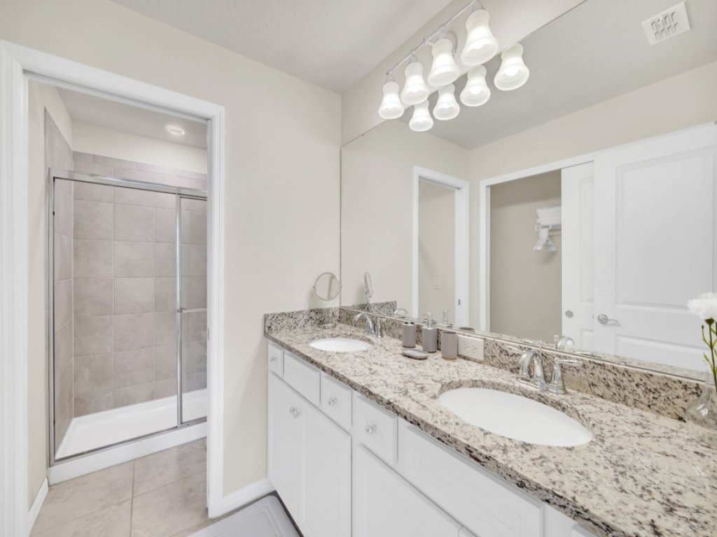 Windsor Island Gated Resort With Private Pool Vacation Rental in Davenport - RedAwning