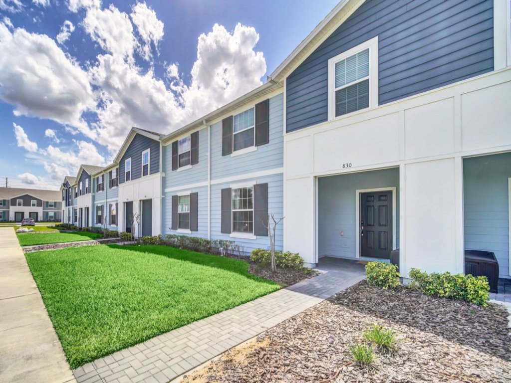 Windsor Island Gated Resort With Private Pool Vacation Rental in Davenport - RedAwning