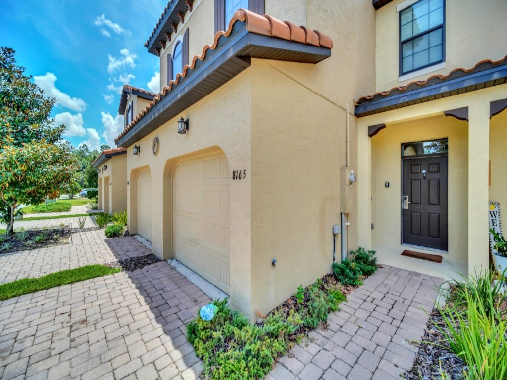 Tropical Escape 3 Bed Home In Beautiful Resort Vacation Rental in Davenport - RedAwning