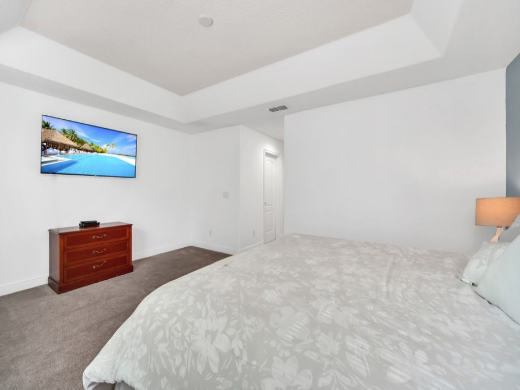 Tropical Escape 3 Bed Home In Beautiful Resort Vacation Rental in Davenport - RedAwning